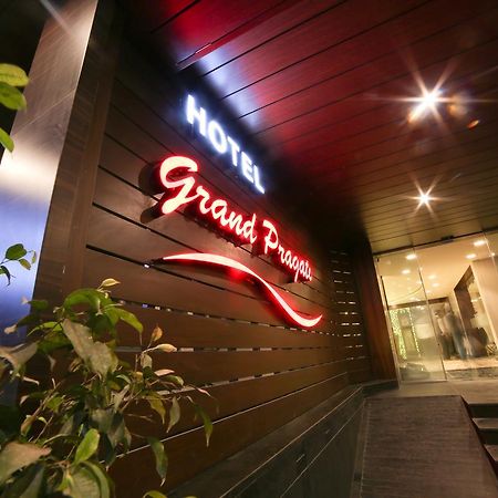 סוראט Hotel Grand Pragati מראה חיצוני תמונה
