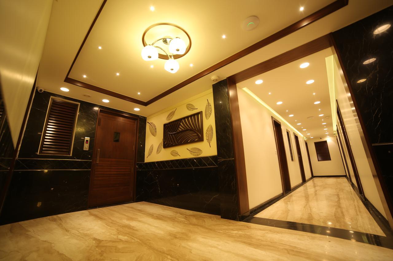 סוראט Hotel Grand Pragati מראה חיצוני תמונה