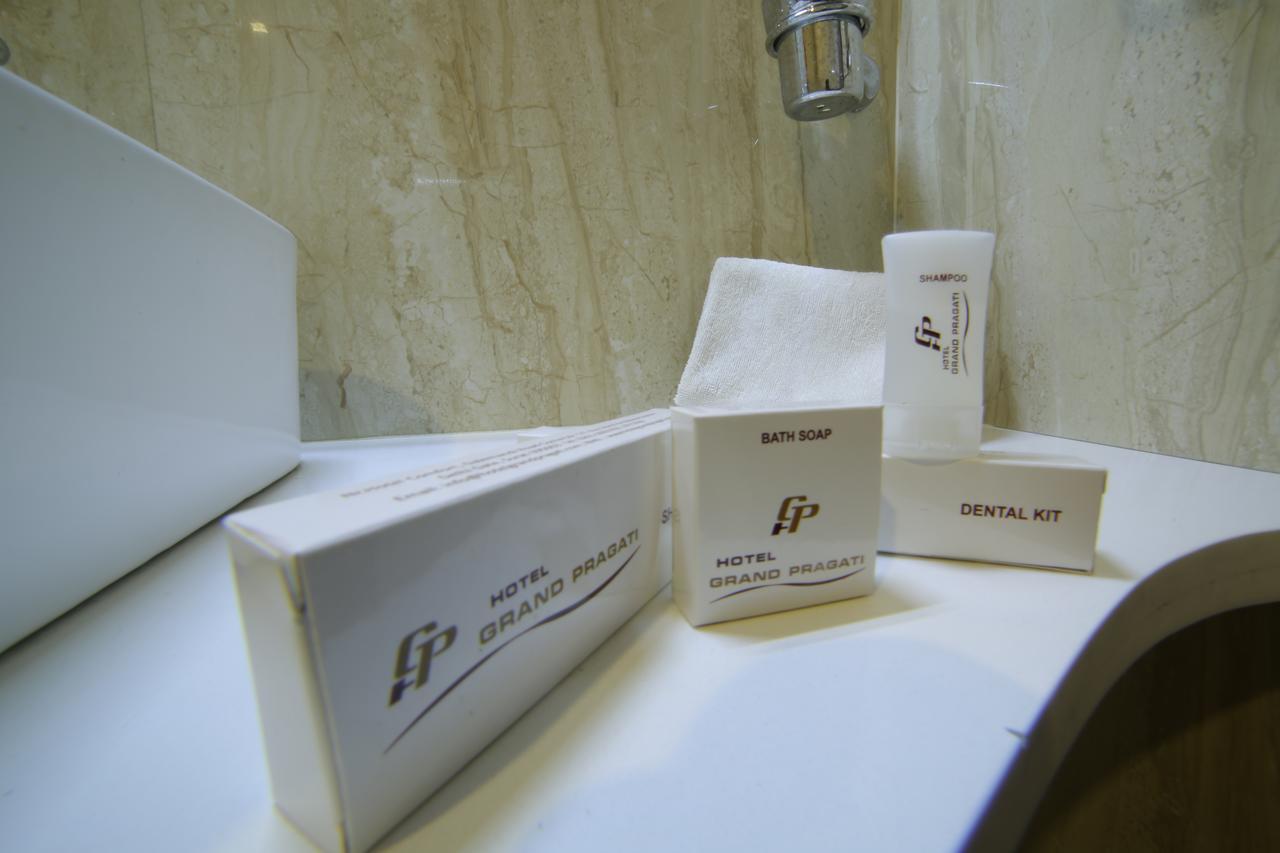 סוראט Hotel Grand Pragati מראה חיצוני תמונה