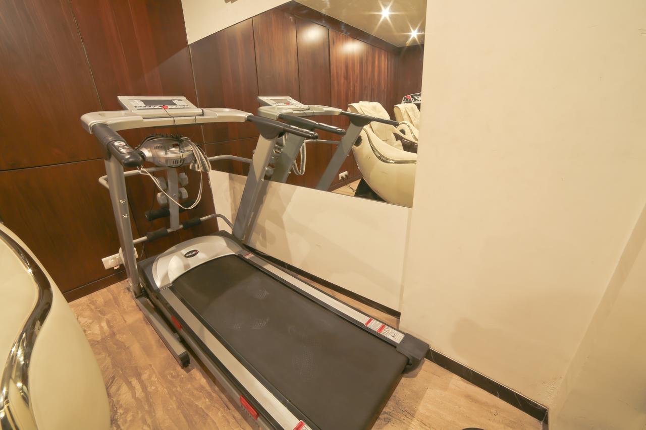 סוראט Hotel Grand Pragati מראה חיצוני תמונה