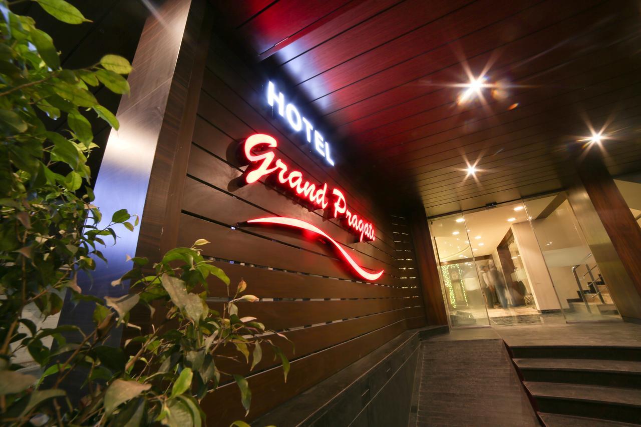 סוראט Hotel Grand Pragati מראה חיצוני תמונה