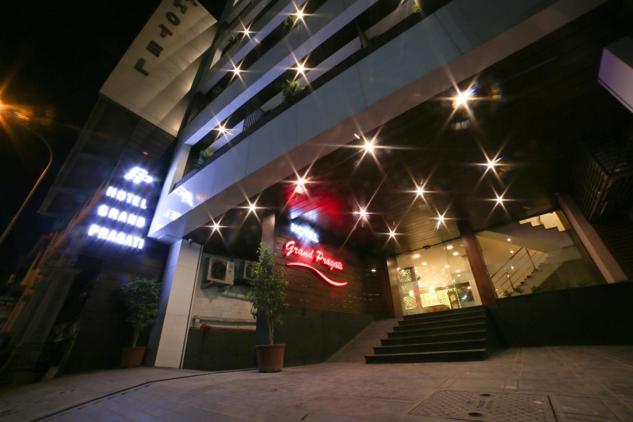 סוראט Hotel Grand Pragati מראה חיצוני תמונה