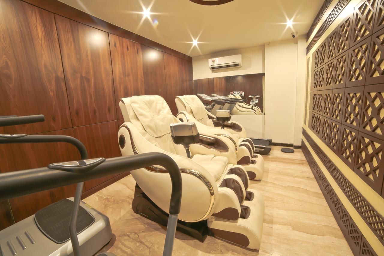 סוראט Hotel Grand Pragati מראה חיצוני תמונה